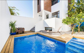 4 Bedroom Lovely Home In Conil De La Frontera